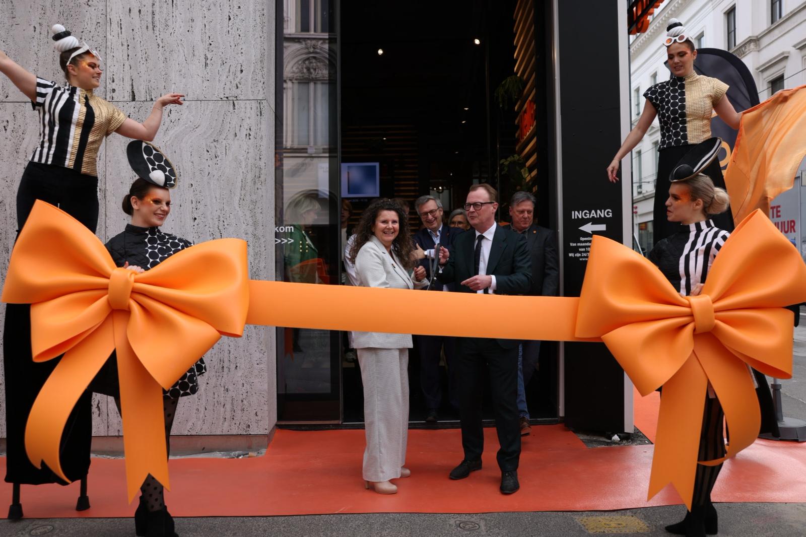Orange Belgium opent feestelijk zijn nieuwe flagshipstore in Gent: de beste winkelervaring van alle Orange shops in Europa