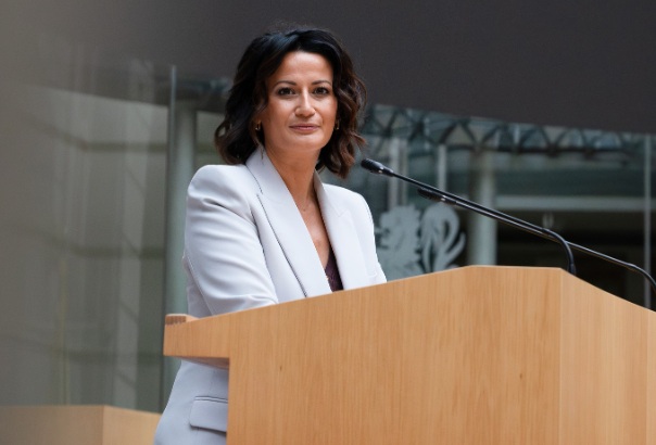 Demir doet aan favoritisme met 8 miljoen belastinggeld