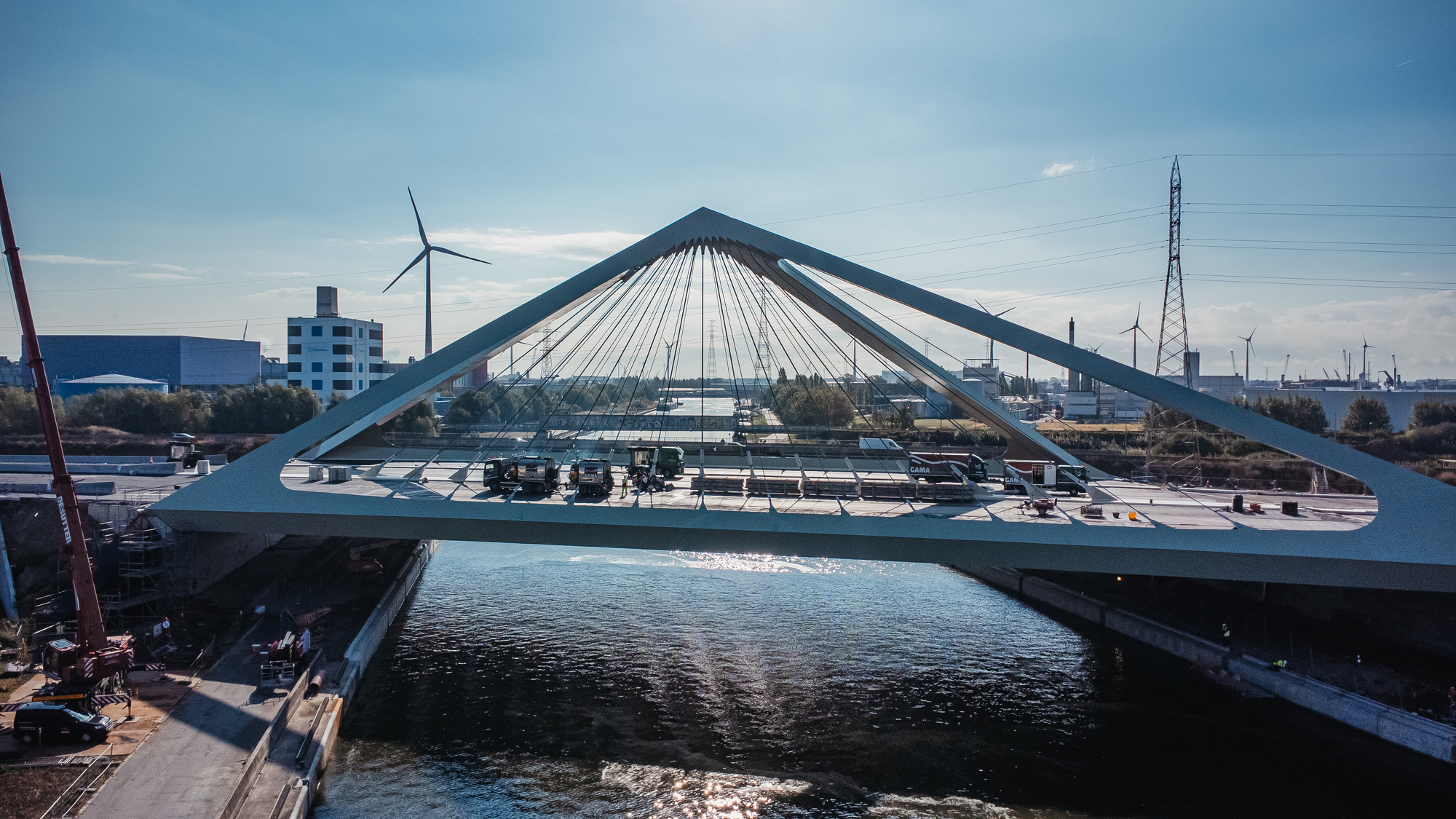Nieuwe brug over Ringvaart krijgt naam Piramidebrug
